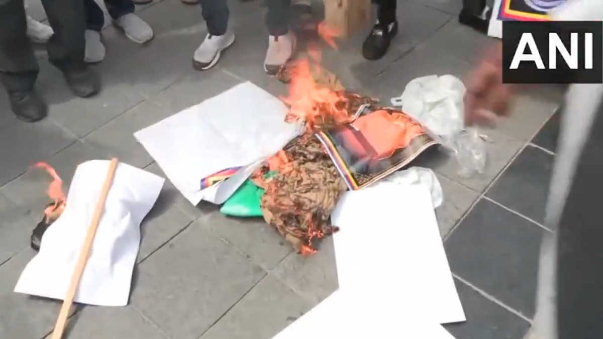 Udit Raj Detained After Manusmriti Burning Protest Outside RSS Office In Delhi