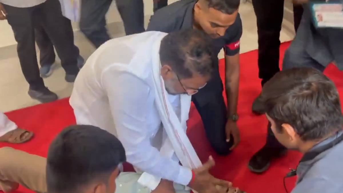 Telangana Minister Vakiti Srihari Rushes to Help After PS Raju Collapses at Hyderabad Assembly, Later Dies