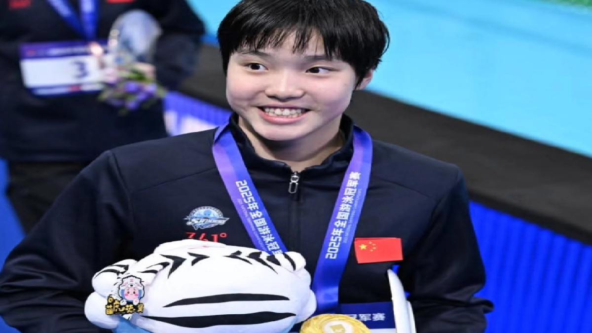 China’s Teenage Swimming Star Yu Zidi Wins Second Asian Games Gold