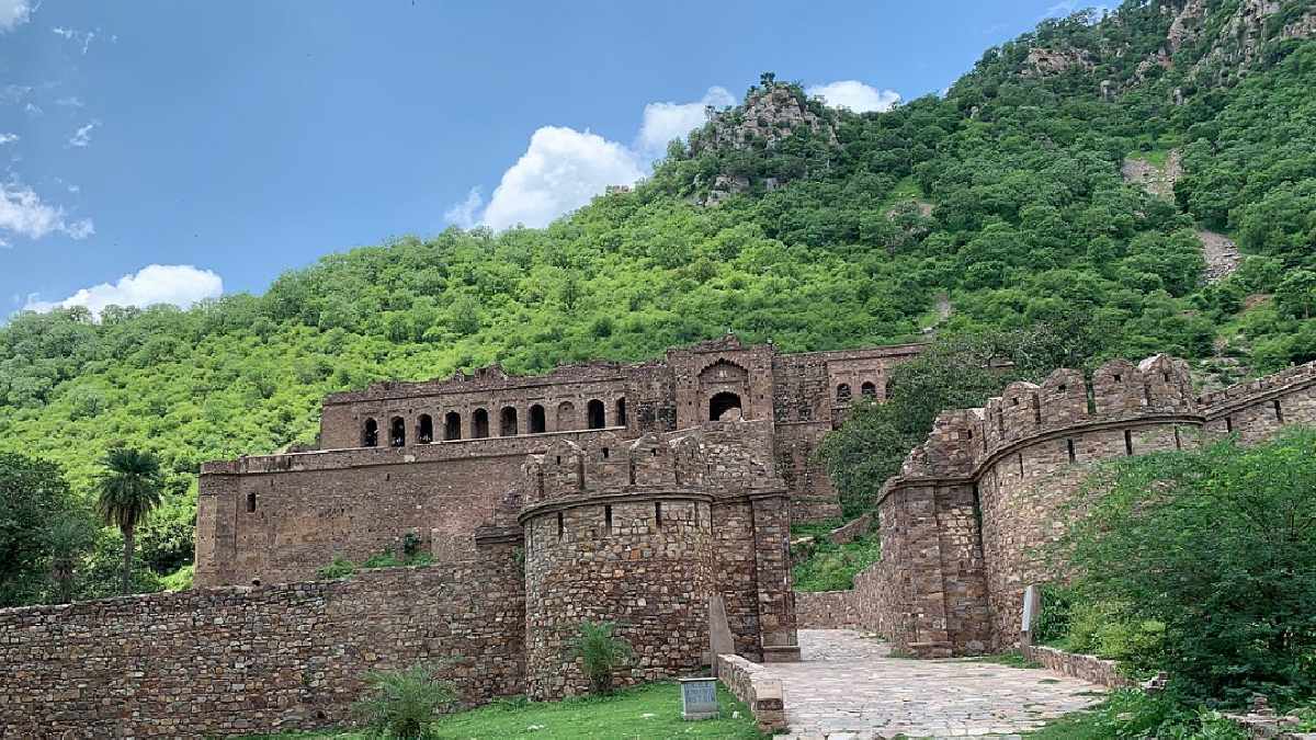 10 Mysterious Places In India That Continue To Fascinate Travellers