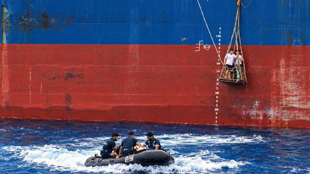Indian Navy conducts sea medical evacuation | Photo Credit: https://x.com/ANI