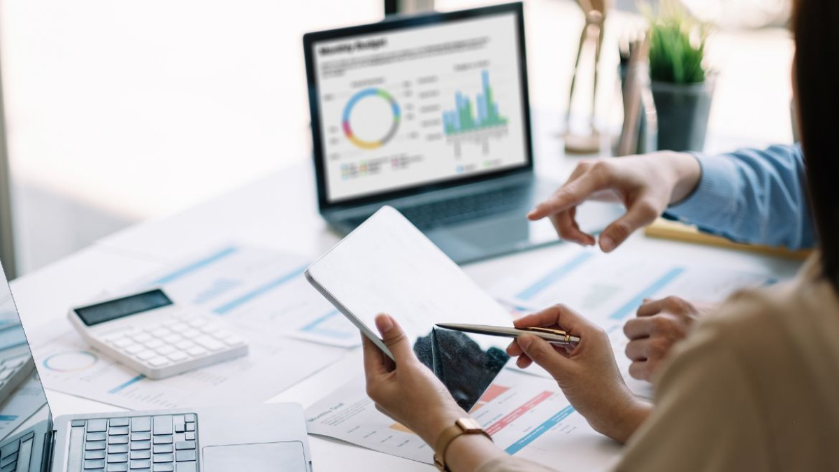 AI May Replace Traditional Career Paths as Employees Begin Managing AI Agents: Goldman Sachs