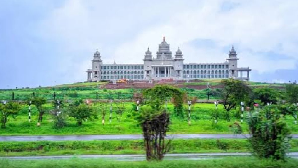 ಬೆಳಗಾವಿ ಸುವರ್ಣ ವಿಧಾನಸೌಧದಲ್ಲಿ ಚಳಿಗಾಲದ ಅಧಿವೇಶನದ ಸಿದ್ಧತೆ | Photo Credit: https://www.facebook.com
