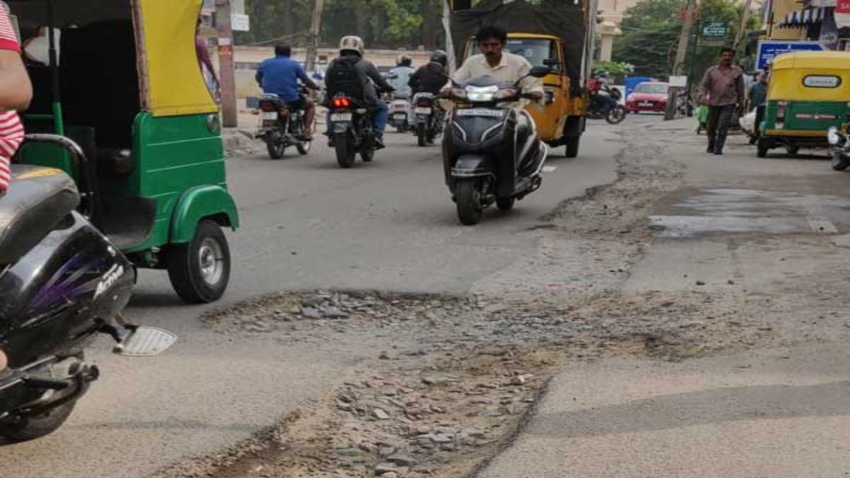 Bengaluru Pothole Shock: AI Survey Finds 5,964 Road Potholes Across 824 Km in Byatarayanapura