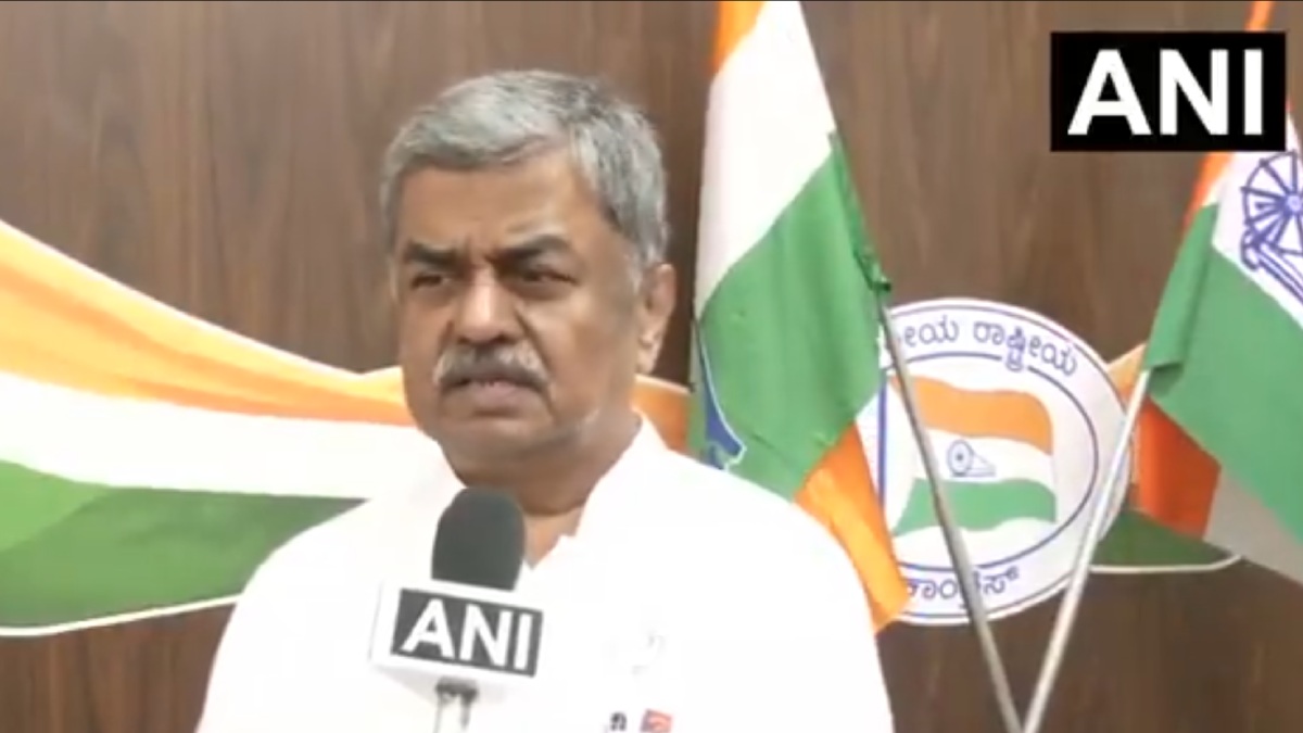 ನಾಲ್ಕೂ ಎಂಎಲ್‌ಸಿ ಕ್ಷೇತ್ರಗಳಲ್ಲಿ ಕಾಂಗ್ರೆಸ್‌ಗೆ ಸೋಲು - ಜನರ ತೀರ್ಪನ್ನು ಒಪ್ಪಿಕೊಂಡಿದ್ದೇವೆ ಎಂದ ಹರಿಪ್ರಸಾದ್‌!!