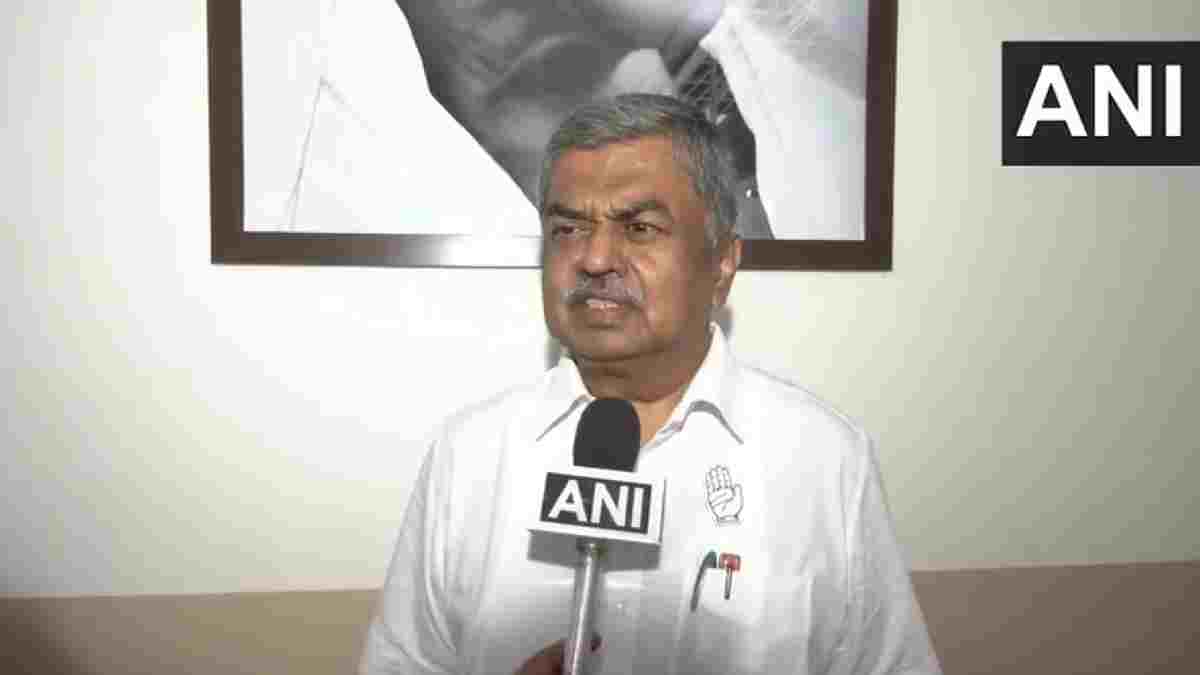 ‘ಸುಳ್ಳು ಅಫಿಡವಿಟ್’ ಸಲ್ಲಿಸಿದೆಯೇ ಚುನಾವಣಾ ಆಯೋಗ? ಸುಪ್ರೀಂ ಕೋರ್ಟ್‌ ಬಗ್ಗೆ ಹರಿಪ್ರಸಾದ್ ಮಹತ್ವದ ಹೇಳಿಕೆ!!