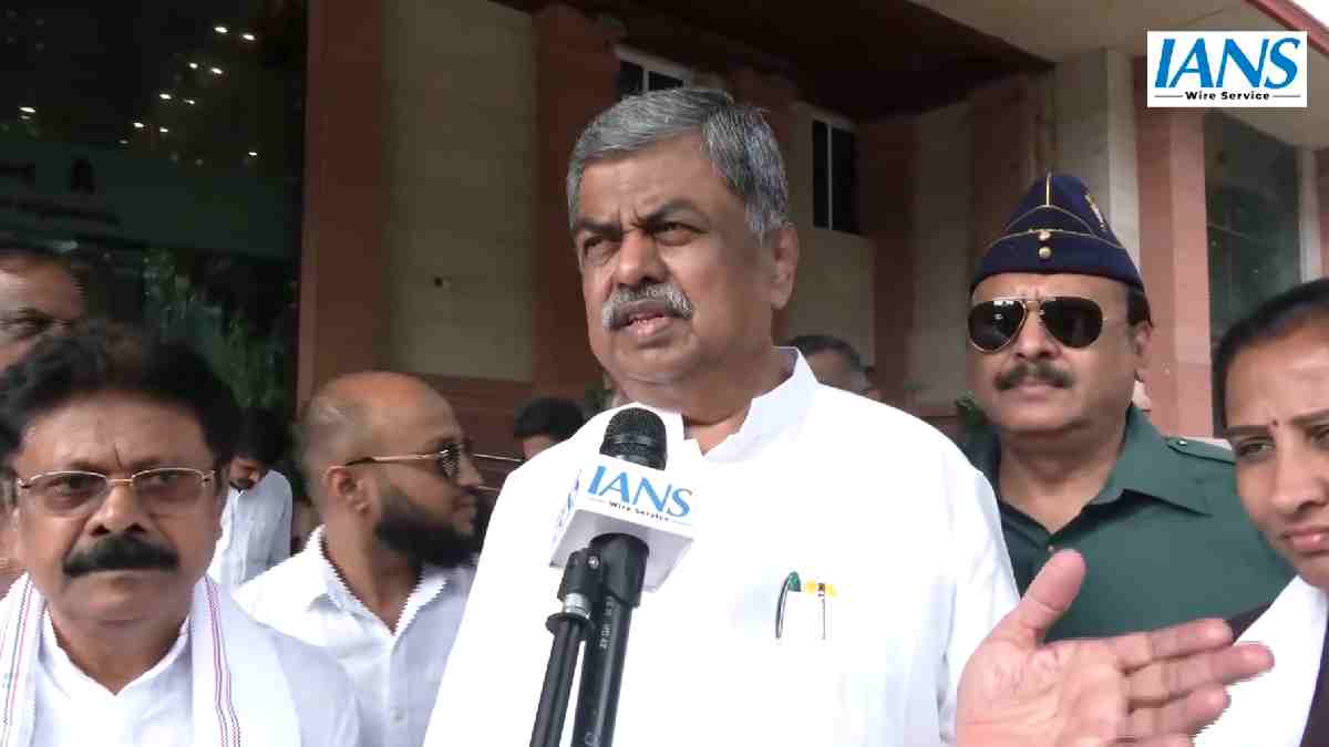 SIR ರದ್ದತಿಗೆ ರಾಹುಲ್ ಗಾಂಧಿ ಆಗ್ರಹ; ಜ್ಞಾನೇಶ್ ಕುಮಾರ್ ರಾಜೀನಾಮೆಗೆ ಕಾಂಗ್ರೆಸ್ ಒತ್ತಾಯಿಸಿದೇಕೆ?!!