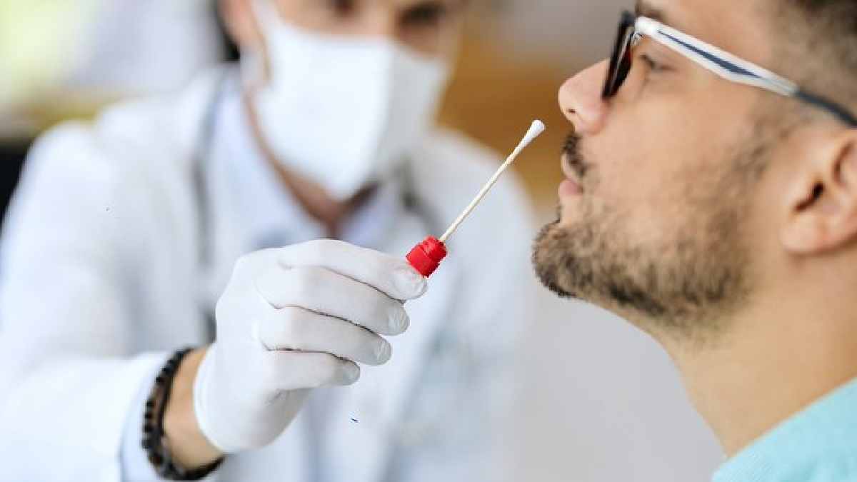 COVID Hospital Admissions Rise Nearly 50% In England: What To Know About XFG ‘Stratus’ Variant