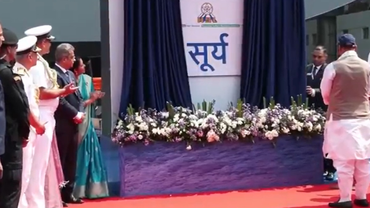 Rajnath Singh Inaugurates HSL’s New Slipway-4 and 300-Tonne Goliath Crane