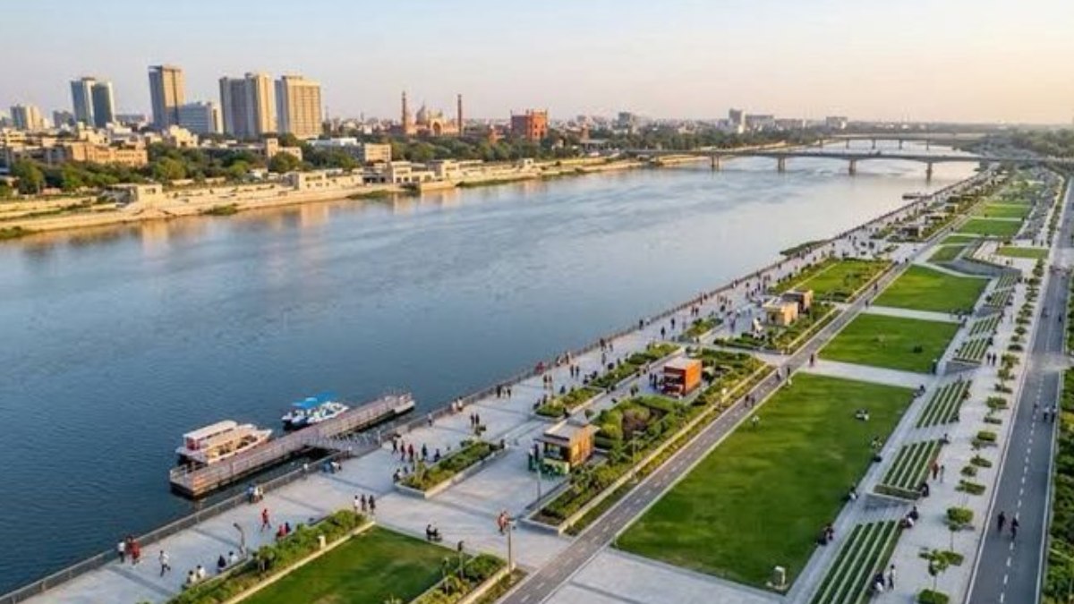 Delhi Plans 52-Km Yamuna Riverfront Project on Sabarmati Model