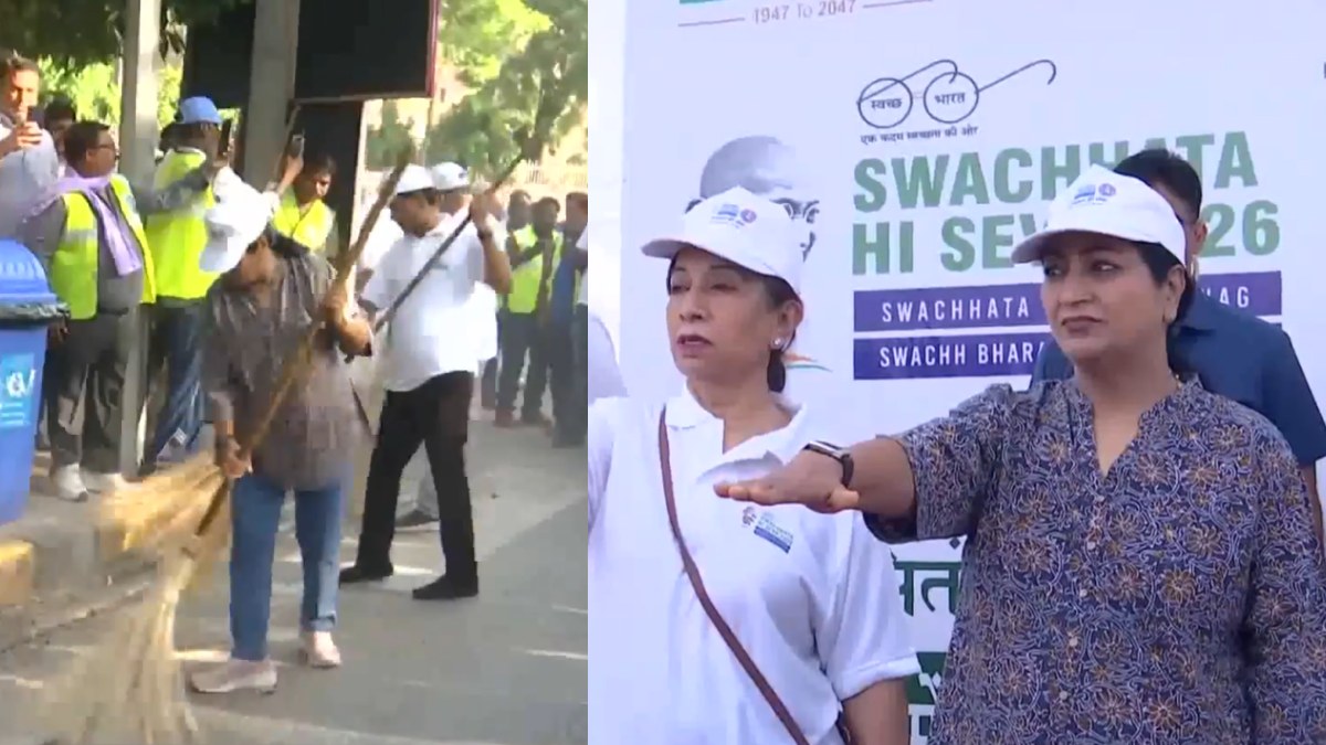 Delhi CM Rekha Gupta Leads Cleanliness Drive at Kamla Nehru Ridge | 'Ek Din, Ek Ghanta, Ek Saath' | Photo Credit: https://x.com/ANI/
