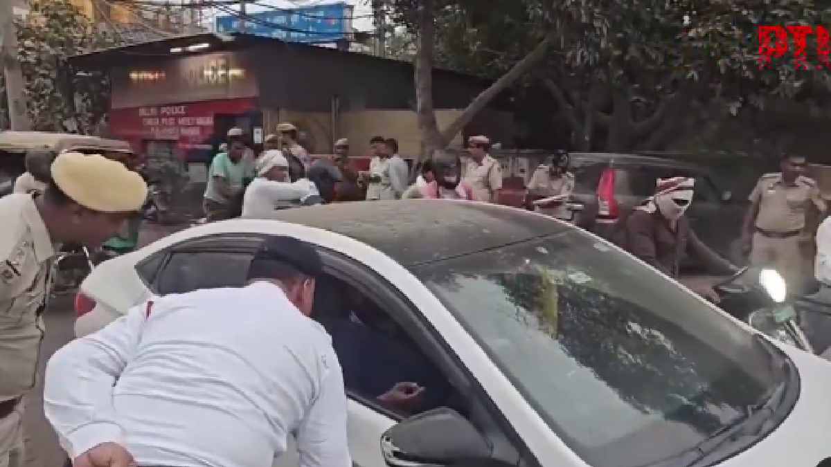 Delhi Police checking vehicles at Delhi border ahead of CJP protest