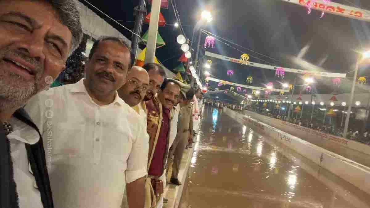 DK Shivakumar Vlogs Mysuru Kambala, Captures Buffalo Race