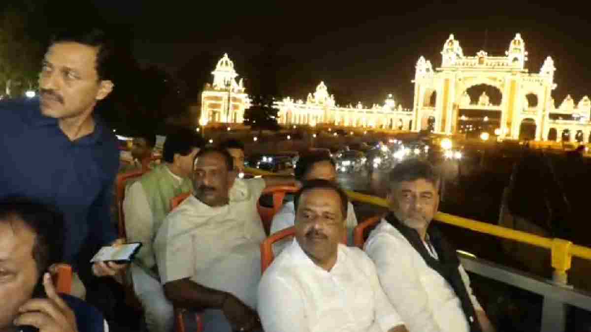 DK Shivakumar Visits Mysuru Dasara Illumination on Ambari Bus