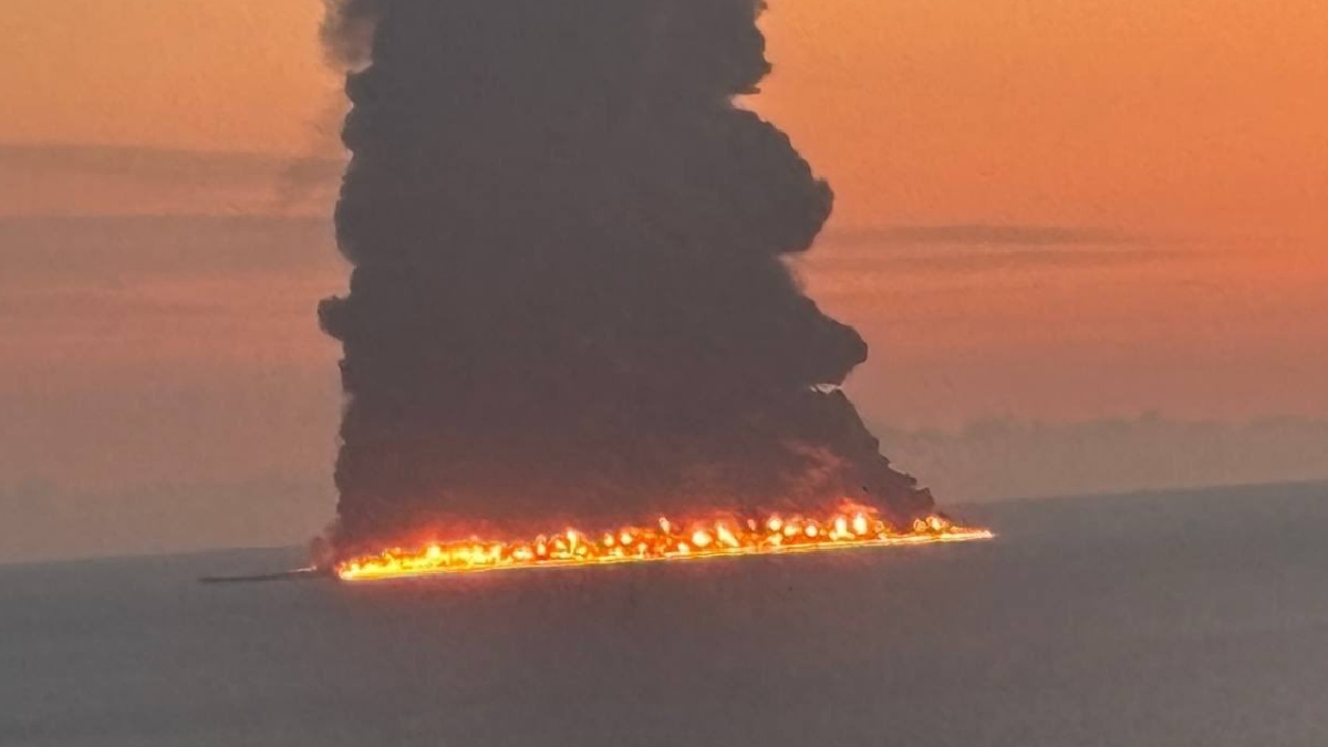 Oil tanker ablaze off Russia after drone attack | Photo Credit: https://x.com/pprownets2023
