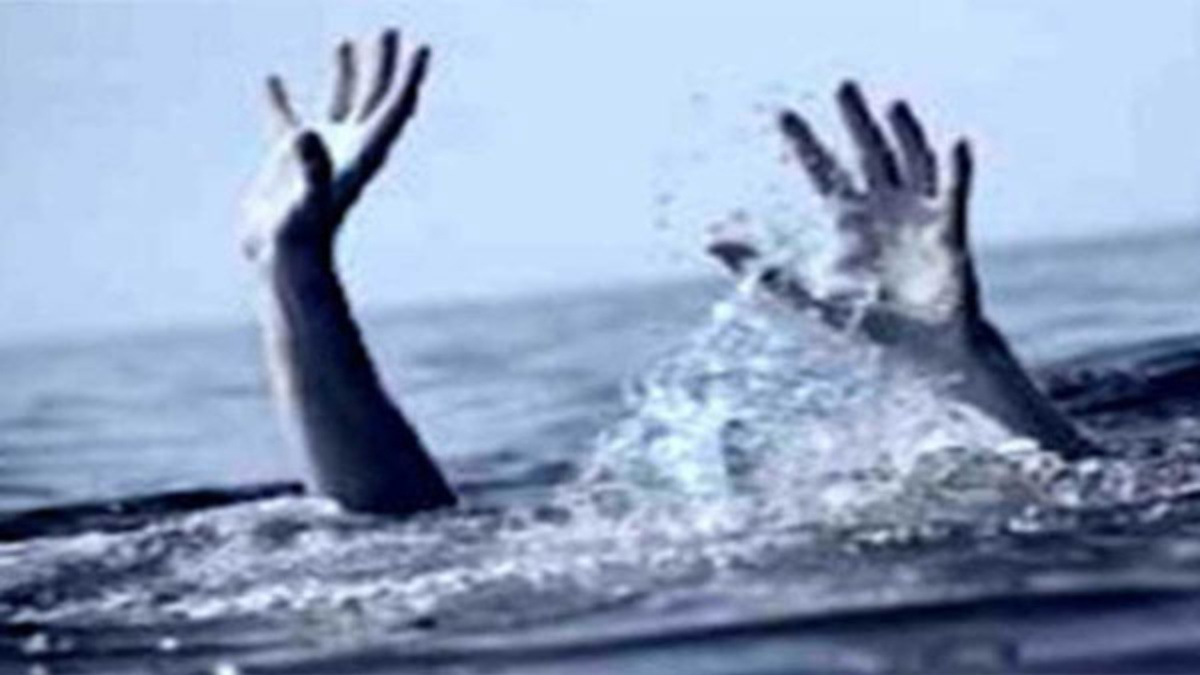 Two 13-Year-Old Girls Drown in Pond