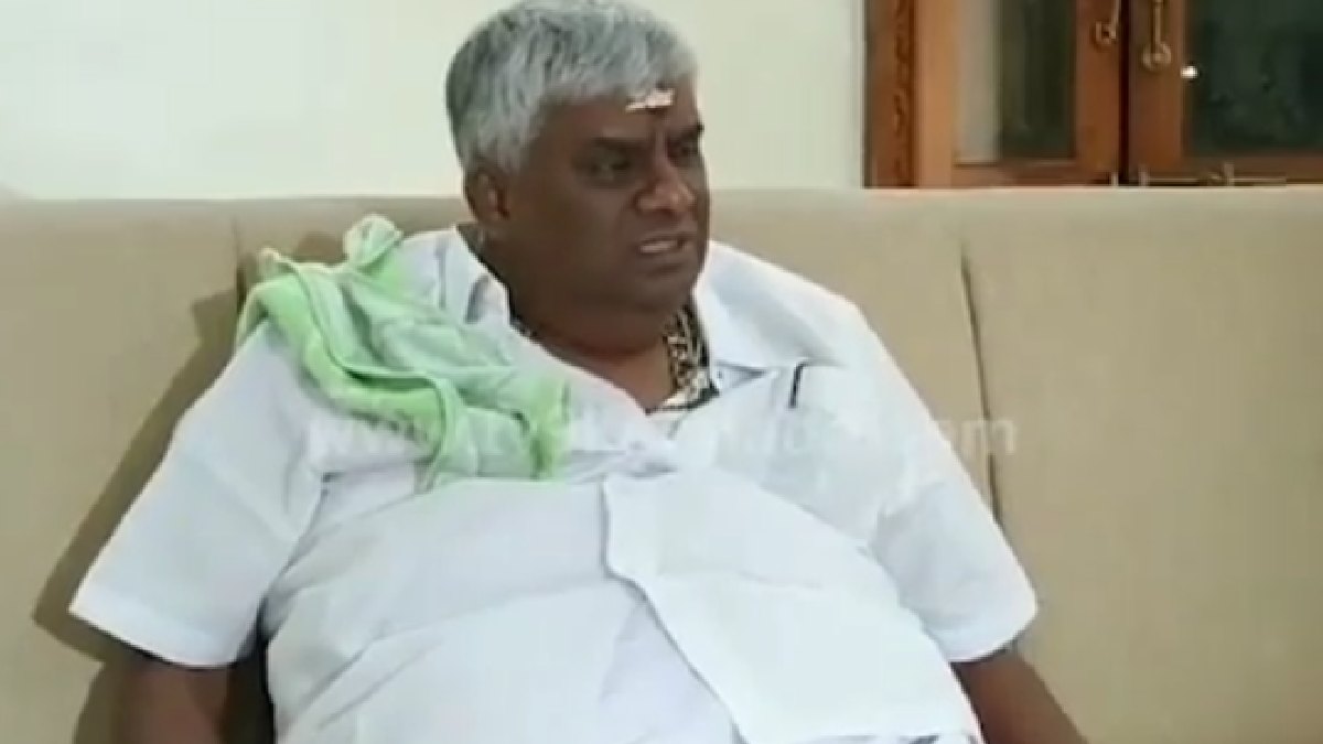 ಹಾಸನಾಂಬೆ ಜಾತ್ರೆಗೆ ಇಷ್ಟೊಂದು ಖರ್ಚು ಯಾಕೆ? ₹90 ಲಕ್ಷದ ಹೂವಿನ ಅಲಂಕಾರಕ್ಕೆ ರೇವಣ್ಣ ಆಕ್ರೋಶ!!