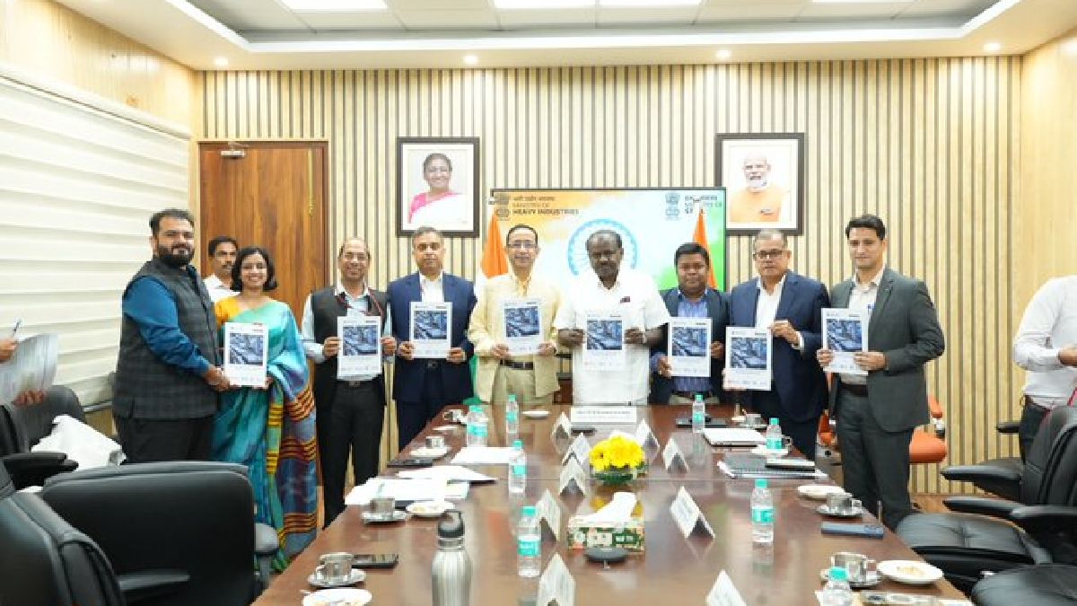 ಭಾರತದ ಬ್ಯಾಟರಿ ಉತ್ಪಾದನೆಗೆ ಬಲ -  ಎಸಿಸಿ ಘಟಕಗಳ ತಯಾರಿಕೆ ಕುರಿತು ಕೇಂದ್ರ ಸಚಿವ ಕುಮಾರಸ್ವಾಮಿ ಮಹತ್ವದ ಸಭೆ!!