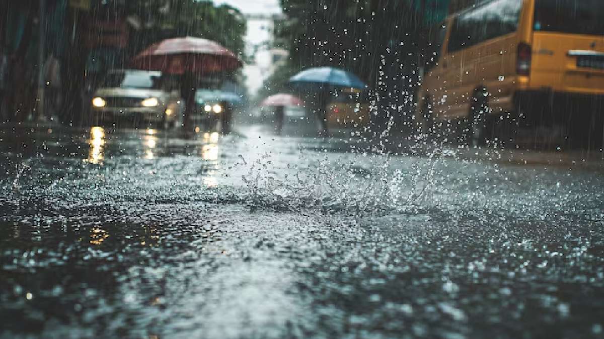 Heavy Rain Forecast for Tamil Nadu; Bengaluru and Mumbai Weather Updates