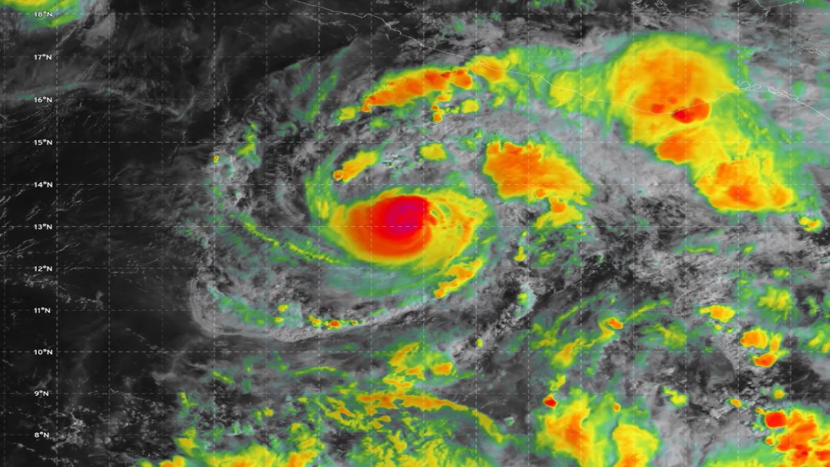 Hurricane Trudy Intensifies to Category 3: Mexico’s Pacific Coast Braces for Powerful Storm