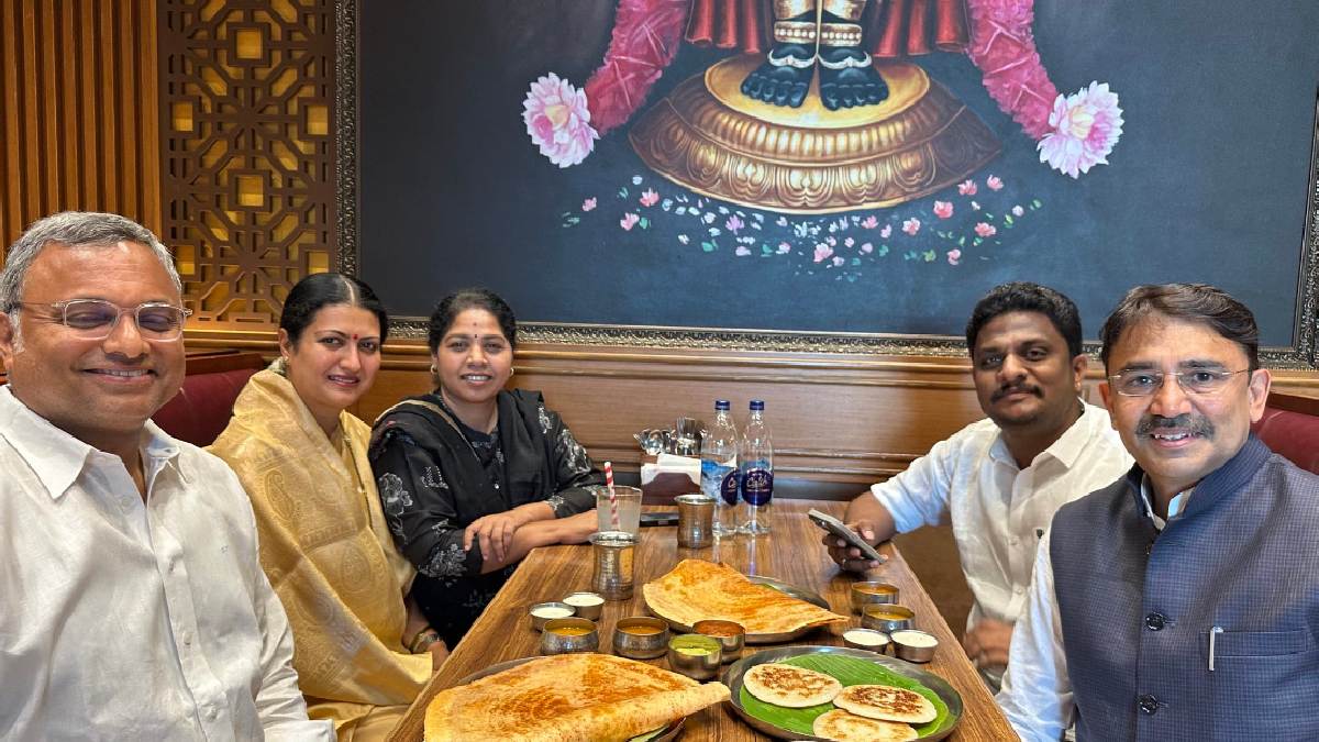 INDIA Bloc Leaders Hold Delhi Restaurant Huddle As CEC Protest Escalates, Police On Alert