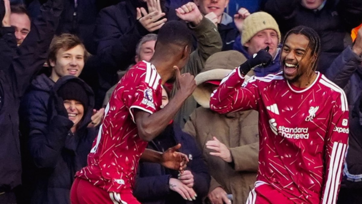Premier League Review: Liverpool Rise as Manchester United Face Relegation Fears