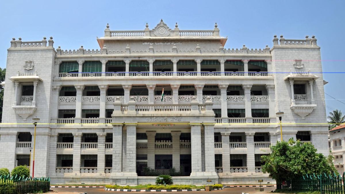 362 KAS ಅಧಿಕಾರಿಗಳ ಭವಿಷ್ಯ ನಿರ್ಧರಿಸಲಿರುವ ತೀರ್ಪು -  ದಶಕದ ವಿವಾದದ ಹಿನ್ನೆಲೆಯೇನು?