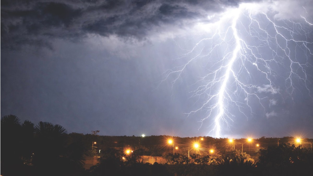 Kerala lightning strikes during thunderstorms in high-risk areas.