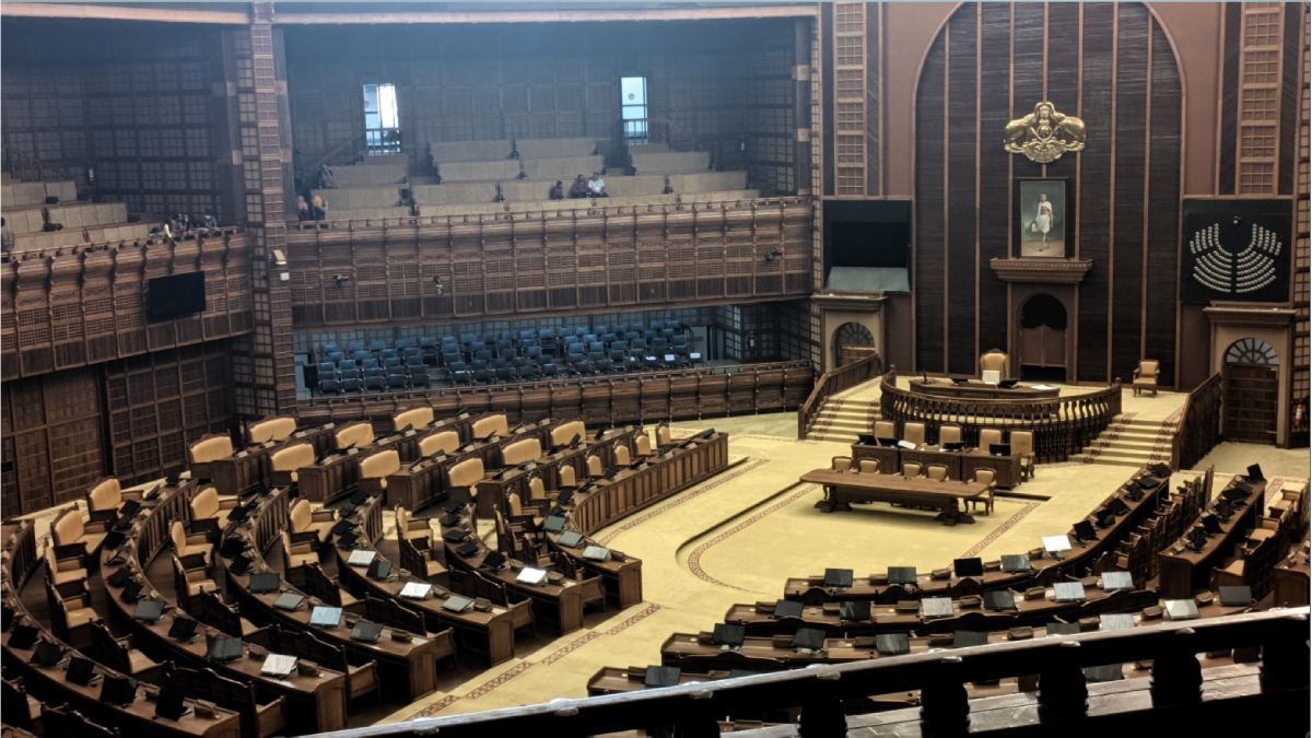 LDF members walk out of the Keralam Assembly over alleged medicine shortages and vacant healthcare posts. | Photo Credit: https://upload.wikimedia.org/