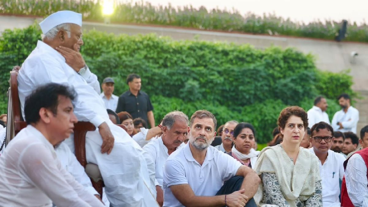 INDIA bloc leaders plan march to Rashtrapati Bhavan | Photo Credit: https://x.com/kharge