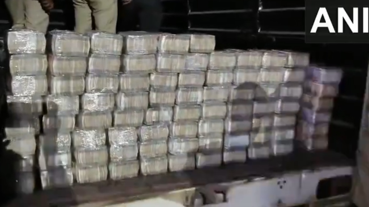 Durg Police Seize ₹4 Crore in Cash During Late-Night Vehicle Check