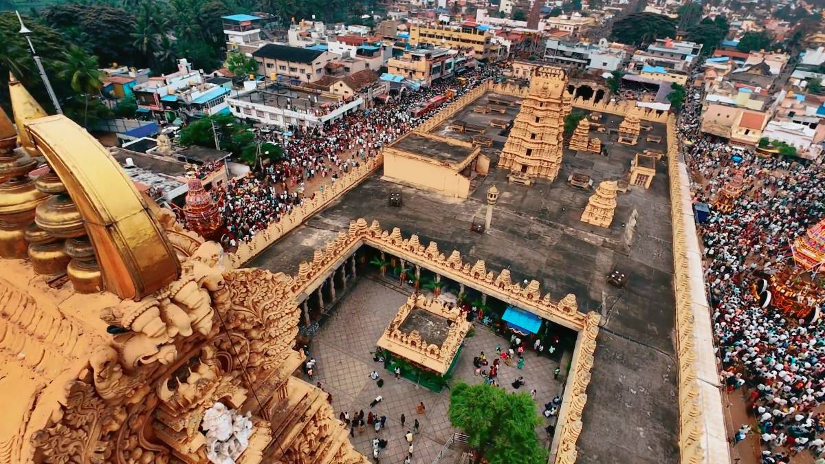 ದಕ್ಷಿಣ ಕಾಶಿಯ ನಂಜುಂಡೇಶ್ವರನಿಗೆ ಭಕ್ತರ ಭರ್ಜರಿ ಕಾಣಿಕೆ - ಹುಂಡಿಯಲ್ಲಿ ಕೋಟಿ ಹಣದ ಜೊತೆಗೆ ವಿದೇಶಿ ನೋಟುಗಳು!!