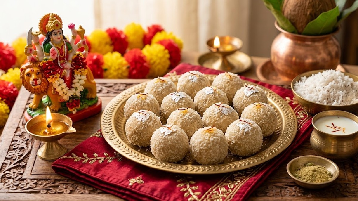 ನವರಾತ್ರಿ ಸ್ಪೆಷಲ್ ರೆಸಿಪಿ - ಕಡಿಮೆ ಪದಾರ್ಥಗಳಲ್ಲಿ ಬಾಯಲ್ಲಿ ನೀರೂರಿಸುವ ಕೊಬ್ಬರಿ ಲಡ್ಡು ಮಾಡುವ ವಿಧಾನ!!
