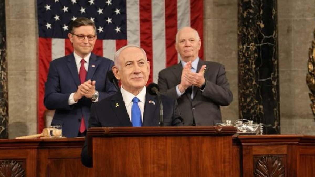 Benjamin Netanyahu leads Israel election seat count