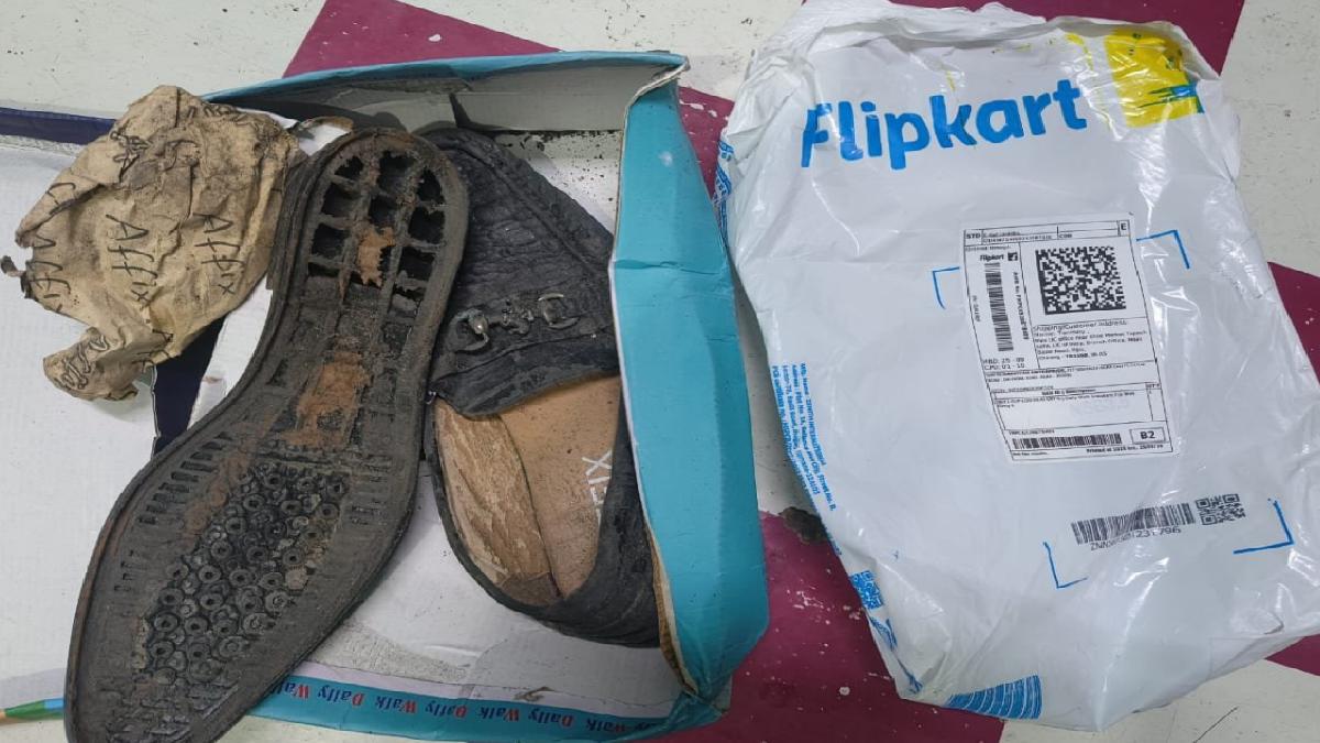 Online Shoe Order Complaint: Customer Receives Damaged, Old Shoes Instead Of New Pair