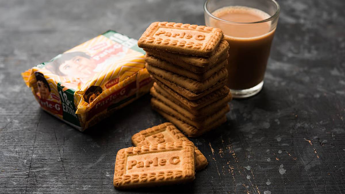 ಭಾರತಕ್ಕೆ ಬಂದ ರಷ್ಯಾದ ಮಹಿಳೆಗೆ ₹5ರ Parle-G ನೋಡಿ ಶಾಕ್ - ಬೆಲೆ ಕೇಳಿ ಕೊಟ್ಟ ರಿಯಾಕ್ಷನ್ ವೈರಲ್!!