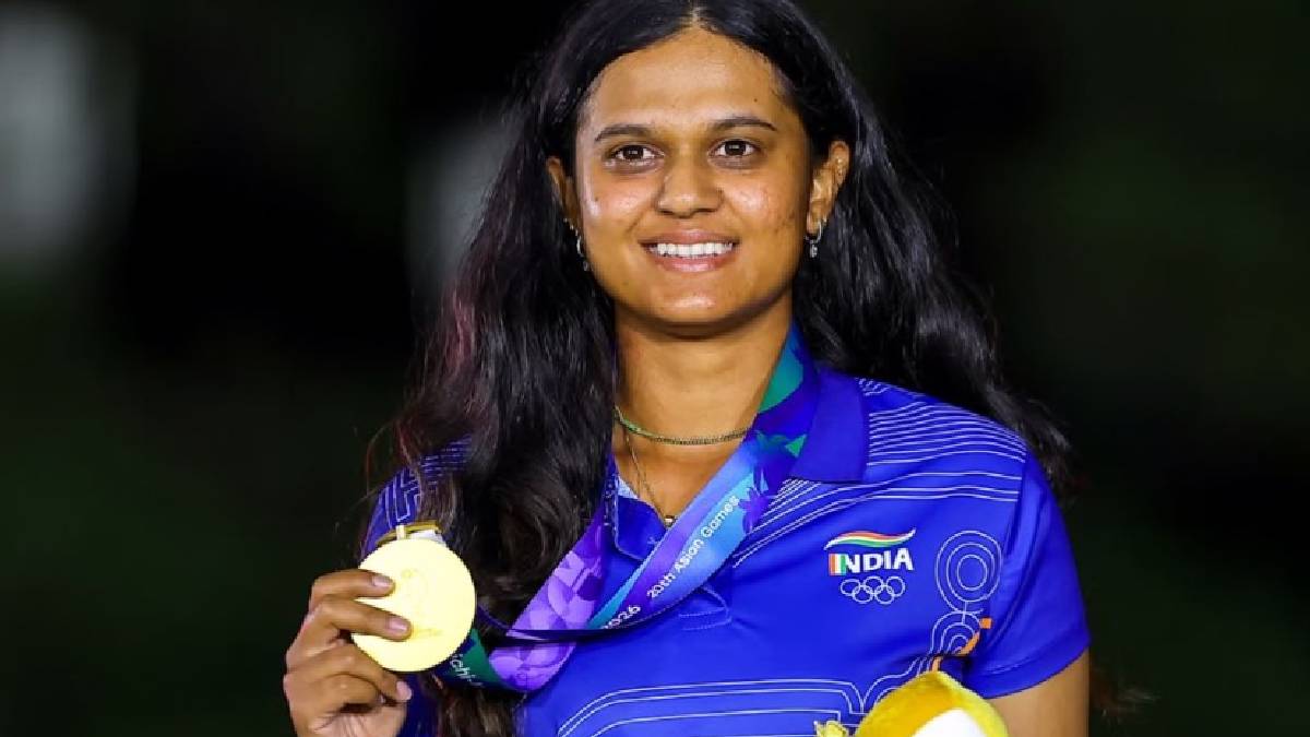 ಚಿನ್ನದ ಪದಕ ಗೆದ್ದು ಬೆಂಗಳೂರಿಗೆ ಬಂದ ಪ್ರಣವಿ ಉರ್ಸ್ -  ವಿಮಾನ ನಿಲ್ದಾಣದಲ್ಲಿ ಭರ್ಜರಿ ಸ್ವಾಗತ!!
