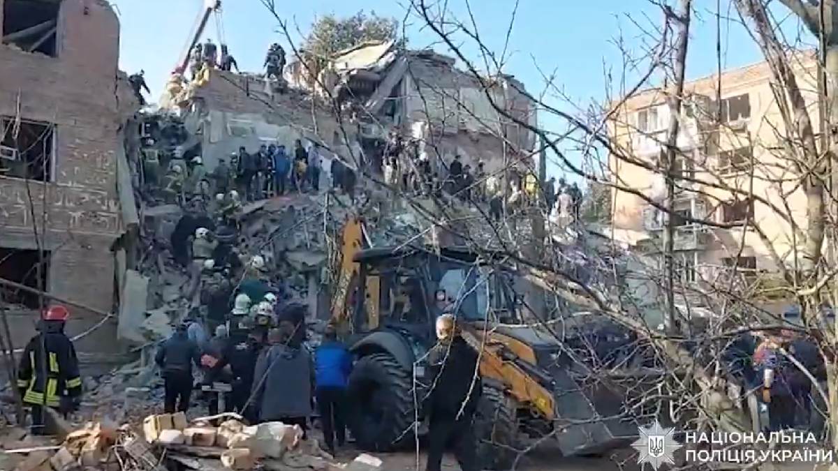 Russian Missile And Drone Strikes Kill At Least 15 In Ukraine As Kyiv Warns Of Major Attack