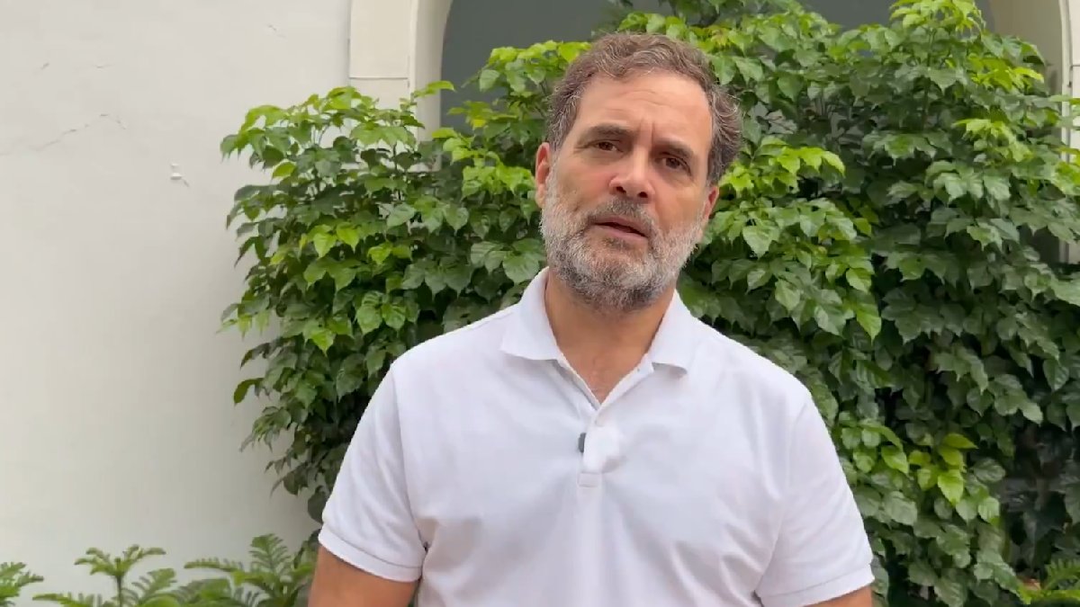 Rahul Gandhi Announces ‘Satyagraha’ Portal After Delhi Protest, Says “Lathi Can’t Stop Question”