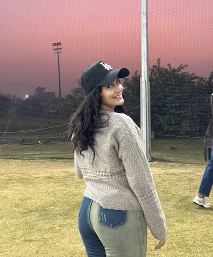 ಸೋಷಿಯಲ್ ಮೀಡಿಯಾ ಇನ್ಫ್ಲುಯೆನ್ಸರ್ ಶ್ವೇತಾ ಈಗ ಆರ್‌ಸಿಬಿ ಸೊಸೆ - ಯಾರು ಈ ಶ್ವೇತಾ ಪುಂಡಿರ್? ಇಲ್ಲಿದೆ ಮಾಹಿತಿ!!